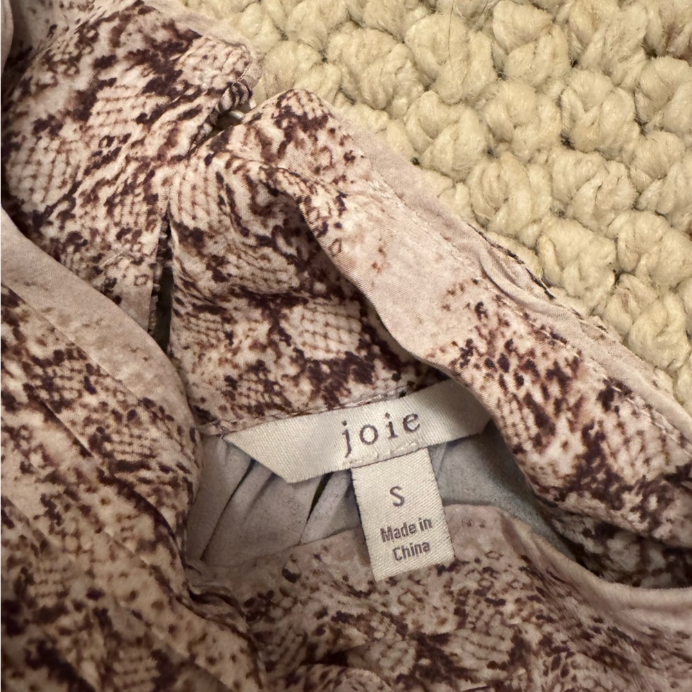 Joie Sleeveless Halter Neck Snakeskin Print Top EUC!! - Picture 6 of 9